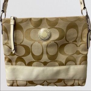 COACH NWOT Signature Stripe purse